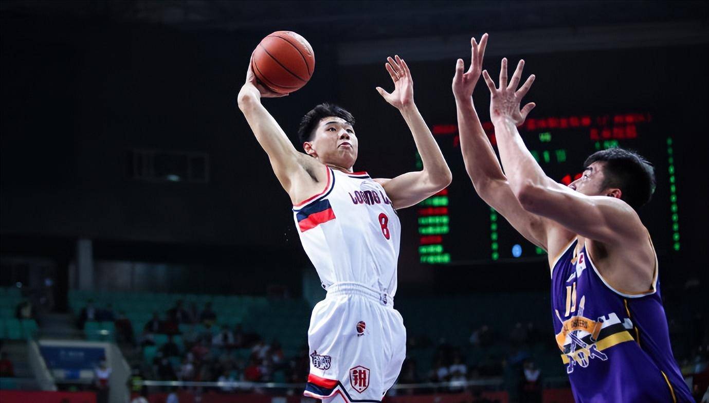 详细阅读:娱乐官方网站-赛前广东宏远调整名单以备欧篮联,状态回暖环节打磨,引发热议,身体对抗强度拉满的简单介绍 娱乐官方网站-赛前广东宏远调整名单以备欧篮联,状态回暖环节打磨,引发热议,身体对抗强度拉满的简单介绍