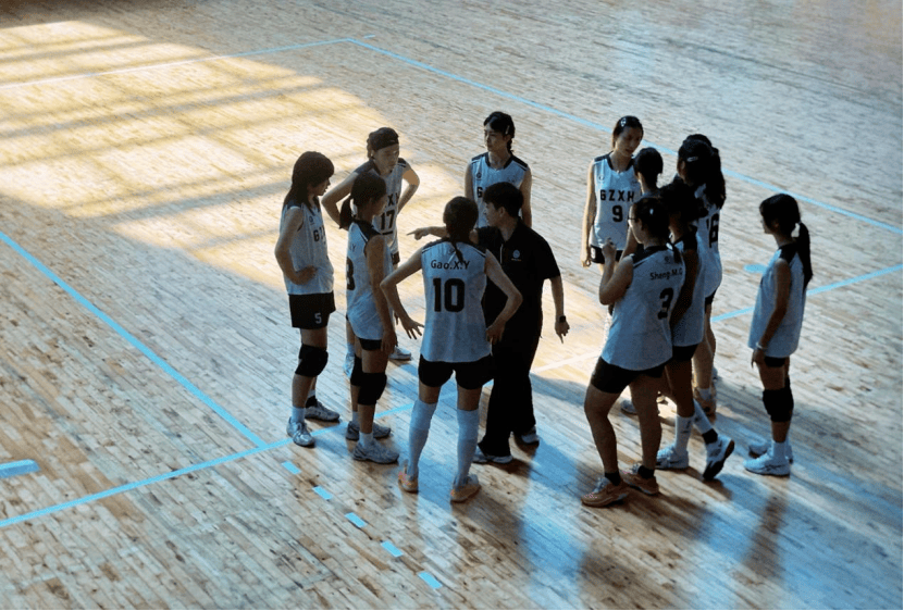 APP下载-包含广州队迎全明星赛关键赛，关键时刻篮板制胜，赛场秩序良好，身体对抗强度拉满的词条