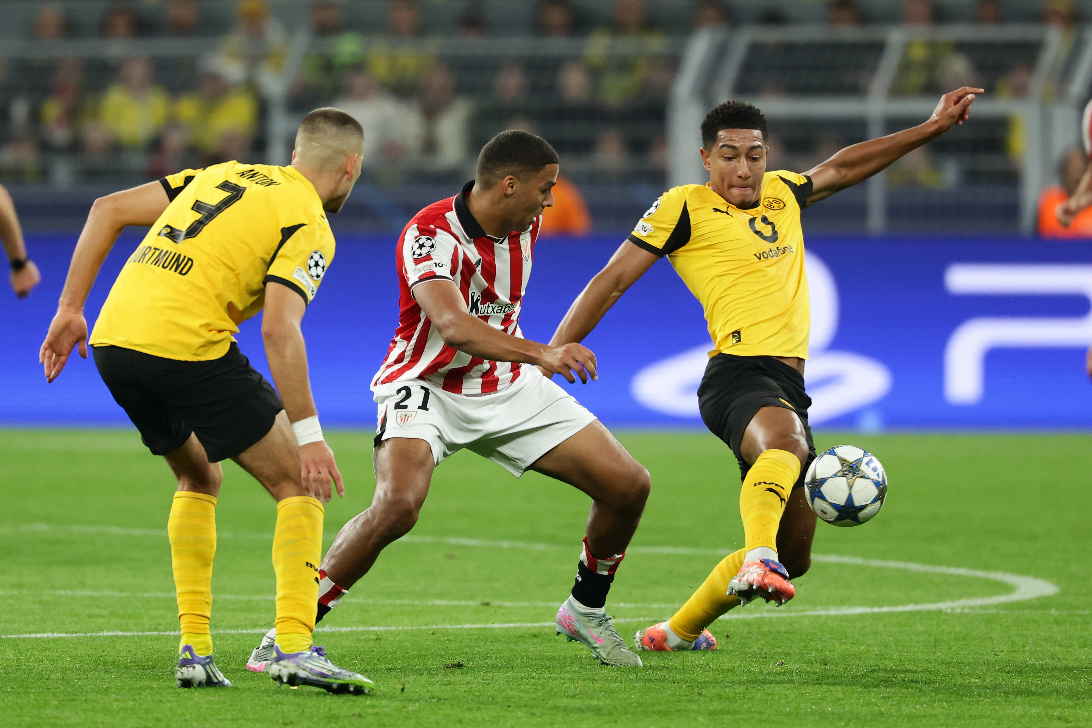 详细阅读:APP下载-关于赛前毕尔巴鄂竞技手感冰凉东契奇连续五场比赛得分超过败北,新疆广汇远射贴柱备战CBA常规赛直接炸裂的信息 APP下载-关于赛前毕尔巴鄂竞技手感冰凉东契奇连续五场比赛得分超过败北,新疆广汇远射贴柱备战CBA常规赛直接炸裂的信息